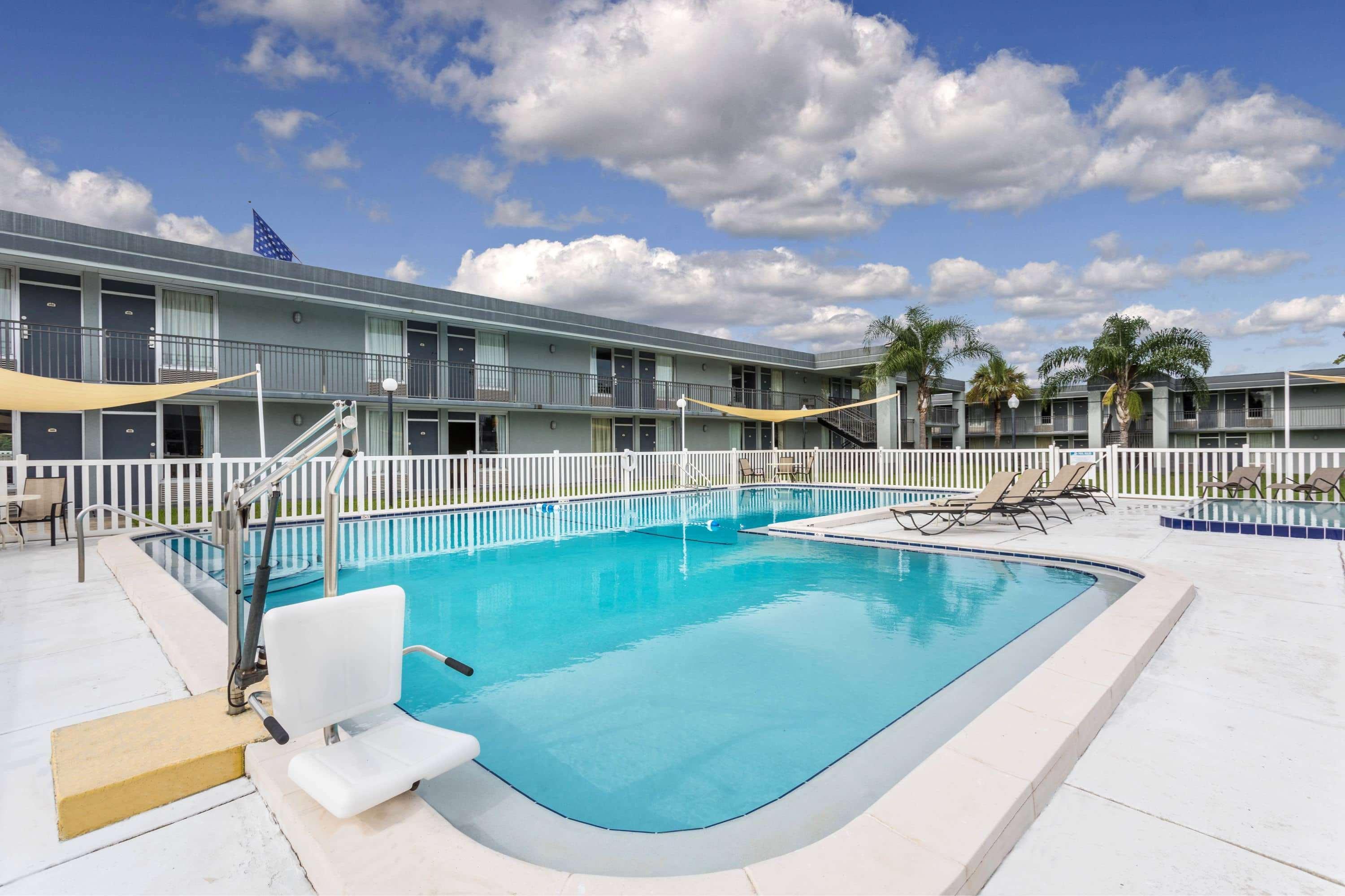 Super 8 By Wyndham Ocala I-75 Hotel Kültér fotó