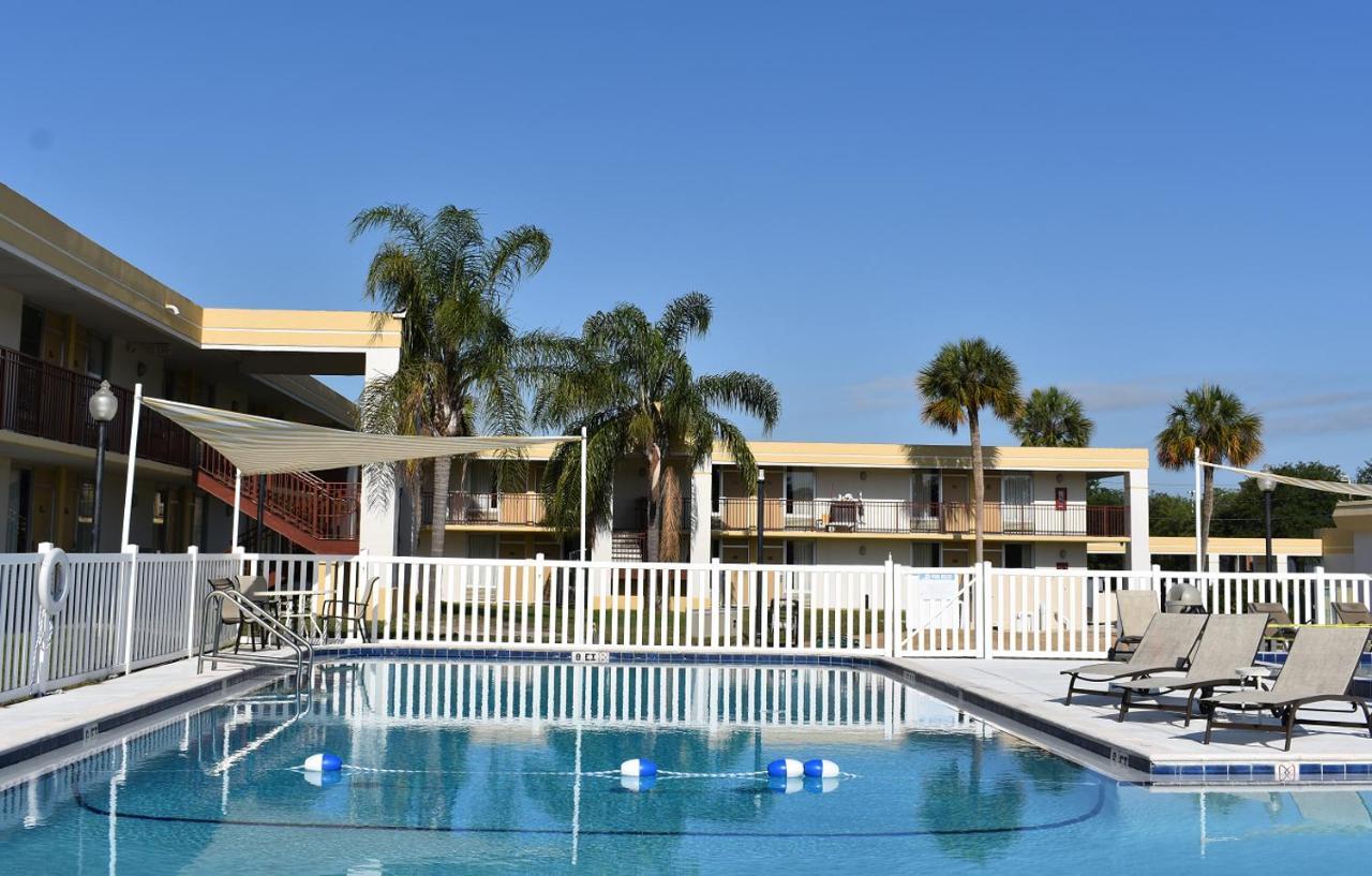Super 8 By Wyndham Ocala I-75 Hotel Kültér fotó