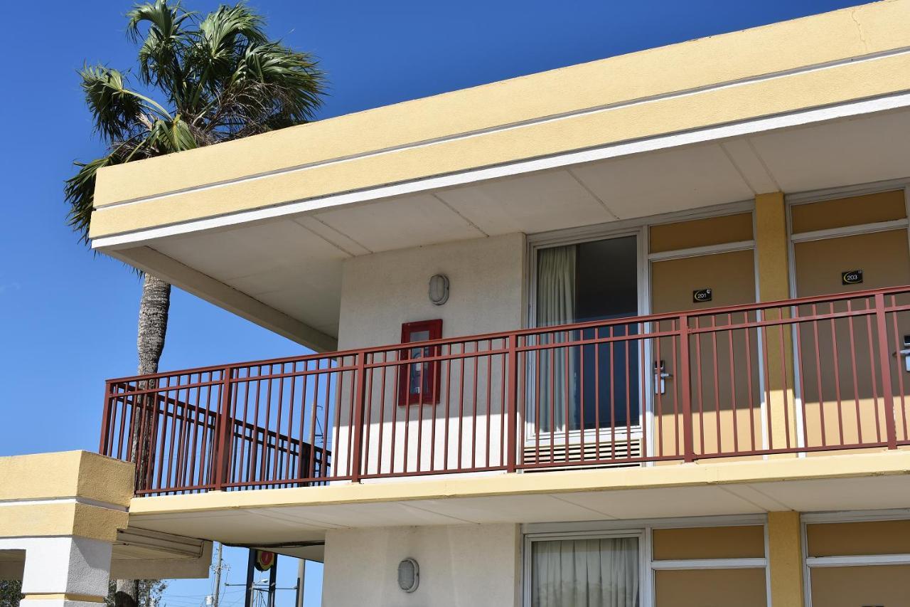 Super 8 By Wyndham Ocala I-75 Hotel Kültér fotó