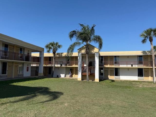 Super 8 By Wyndham Ocala I-75 Hotel Kültér fotó